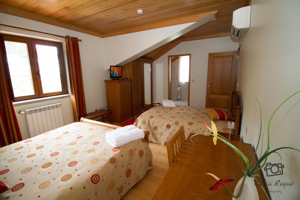 Casa Da Ribeirinha Hotell Sabugueiro  Eksteriør bilde
